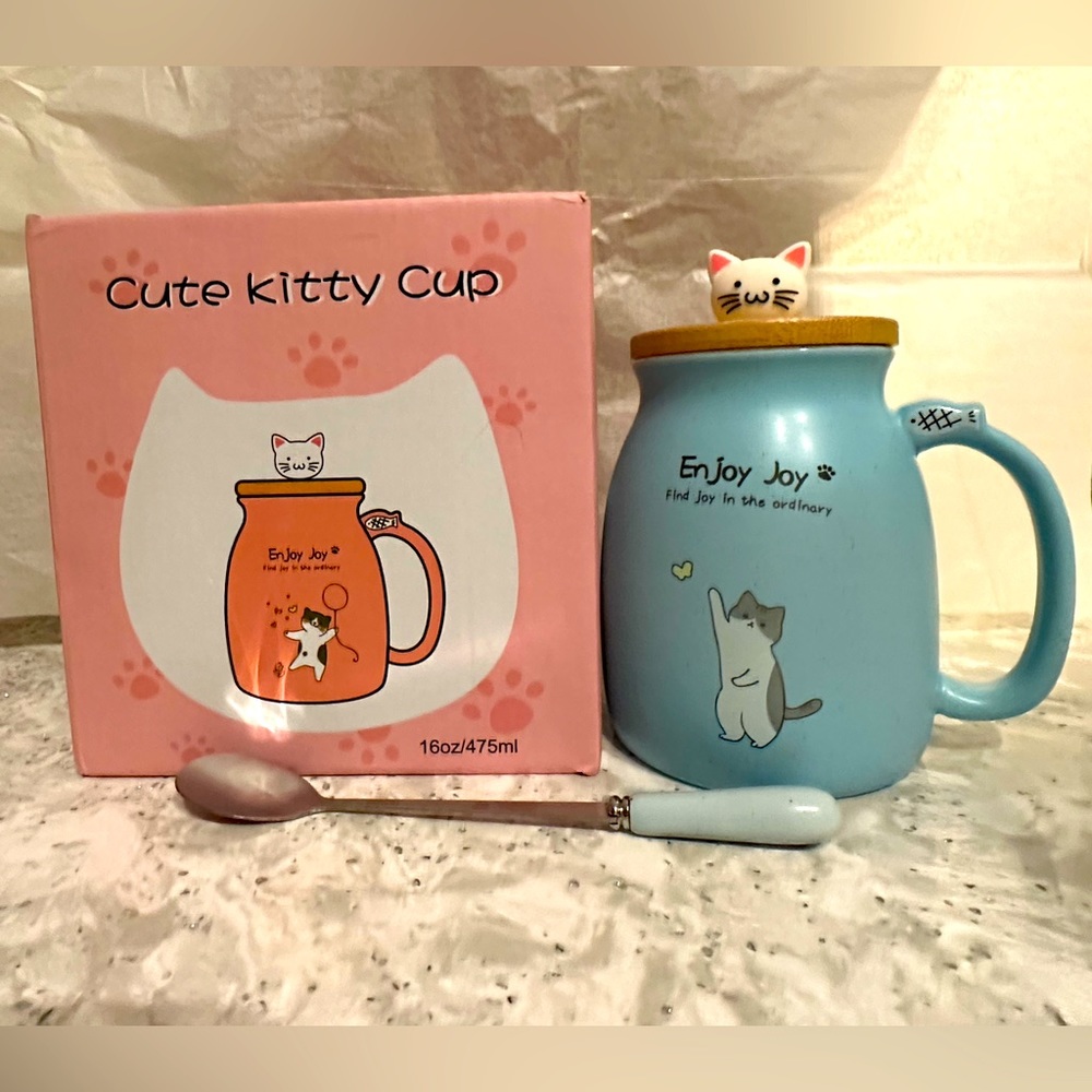 Cute Kawaii cat mug with lid, spoon and coaster